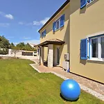 1519 וילה Žminj