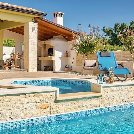 1519 Villa