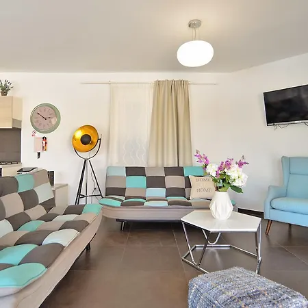 1519 Villa *