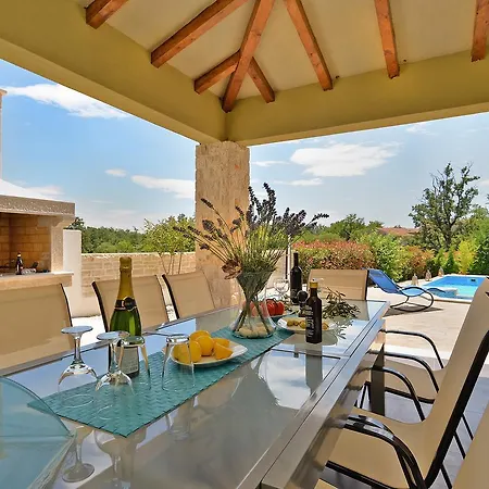 1519 Villa
