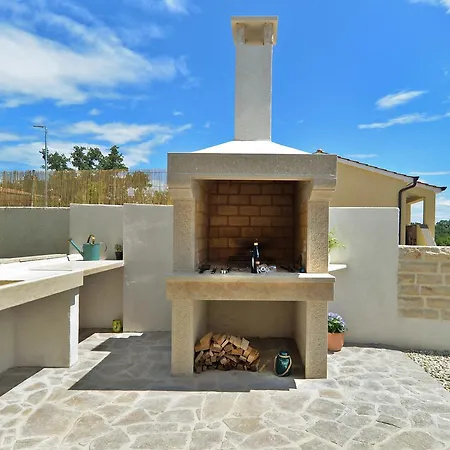1519 Villa *