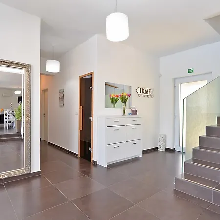 Villa 1519 *