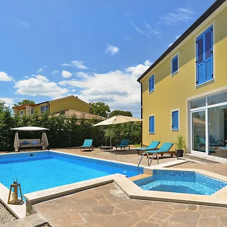 1519 Villa *