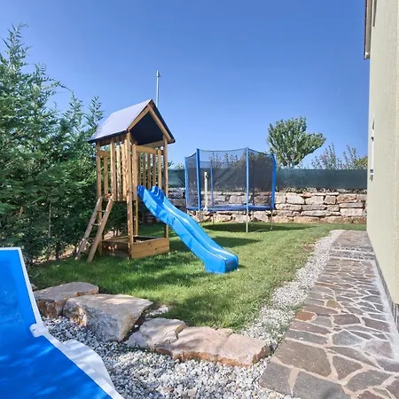 1519 Villa
